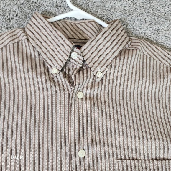 TravelSmart By Roundtree & Yorke Shirt Men's Medium‎ Long-Sleeve Brown Tan - Picture 4 of 12